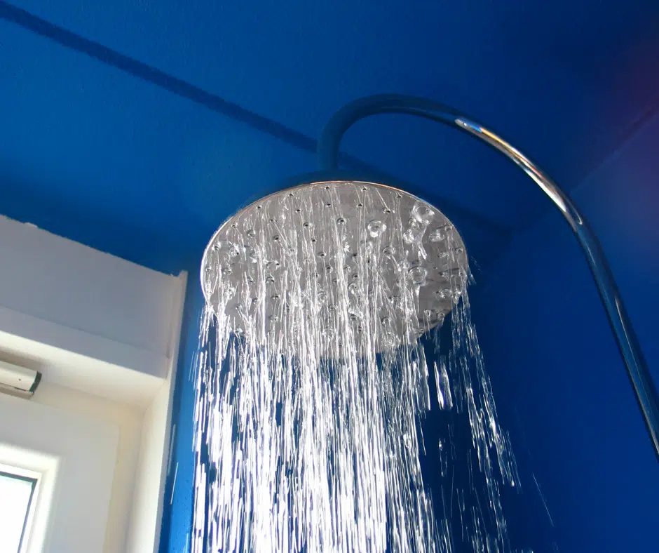 how to use vinegar to clean a showerhead