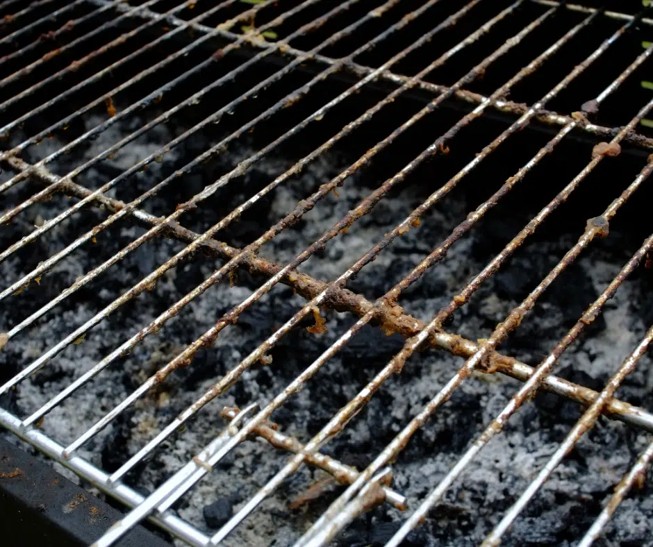 how to clean your barbecue grills with an onion
